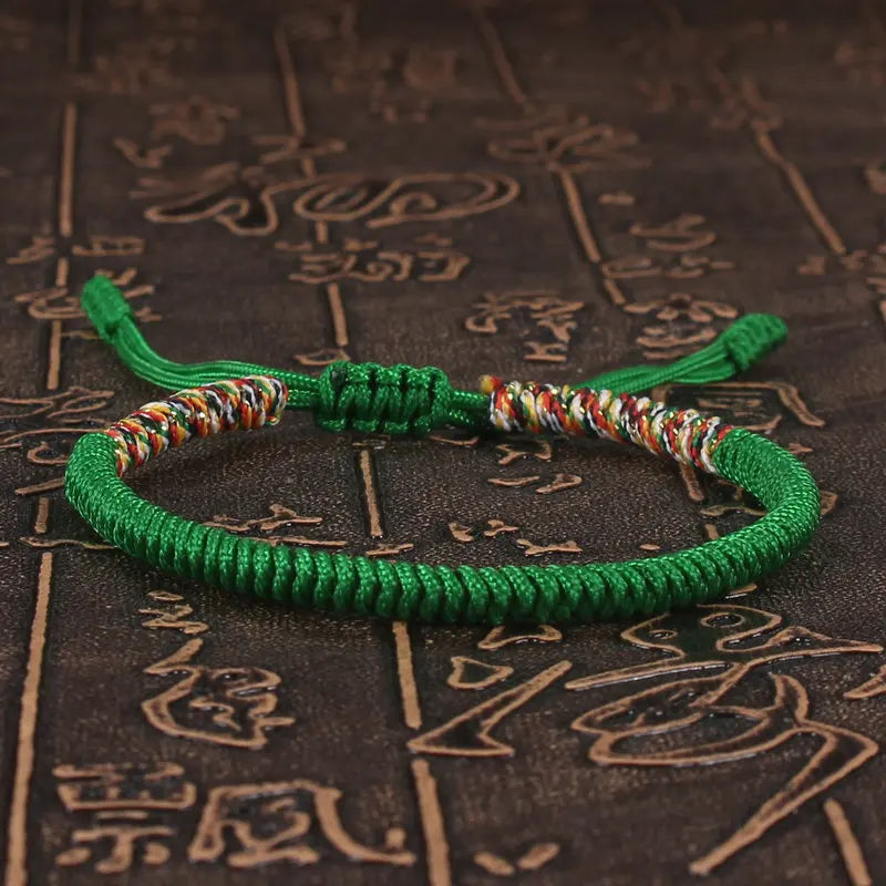 bracelet bouddhiste tibétain porte-bonheur  vert tissé main