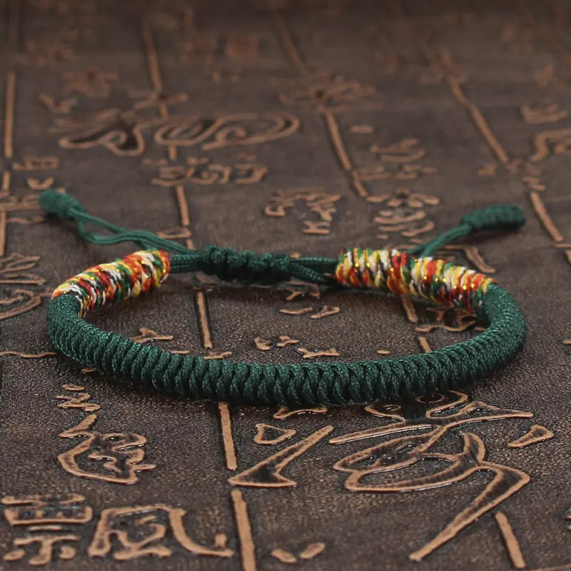 bracelet bouddhiste tibétain porte-bonheur vert tissé main